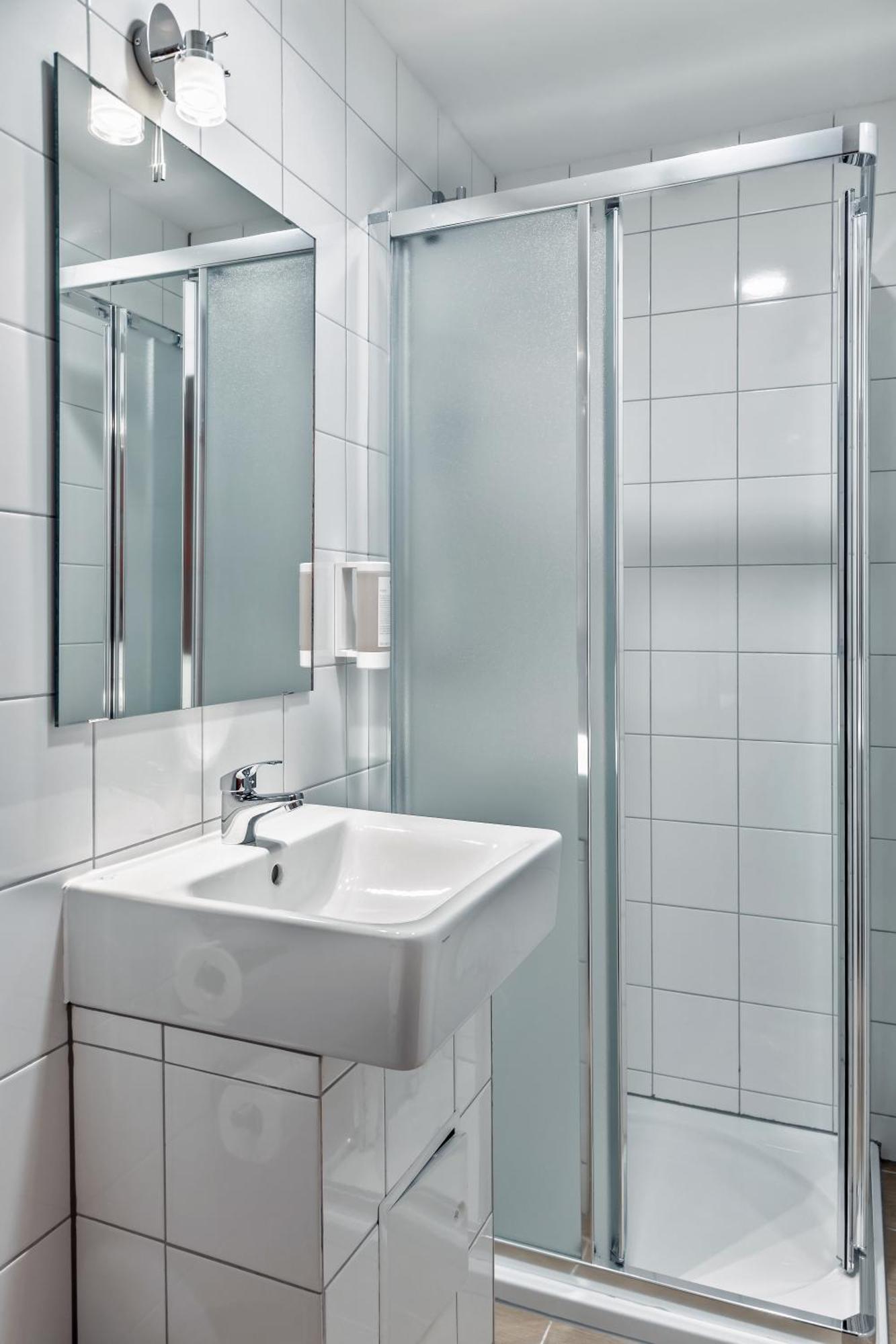 Augustus Hotel Bernkastel - Comfortable Budget Hotel Rum bild