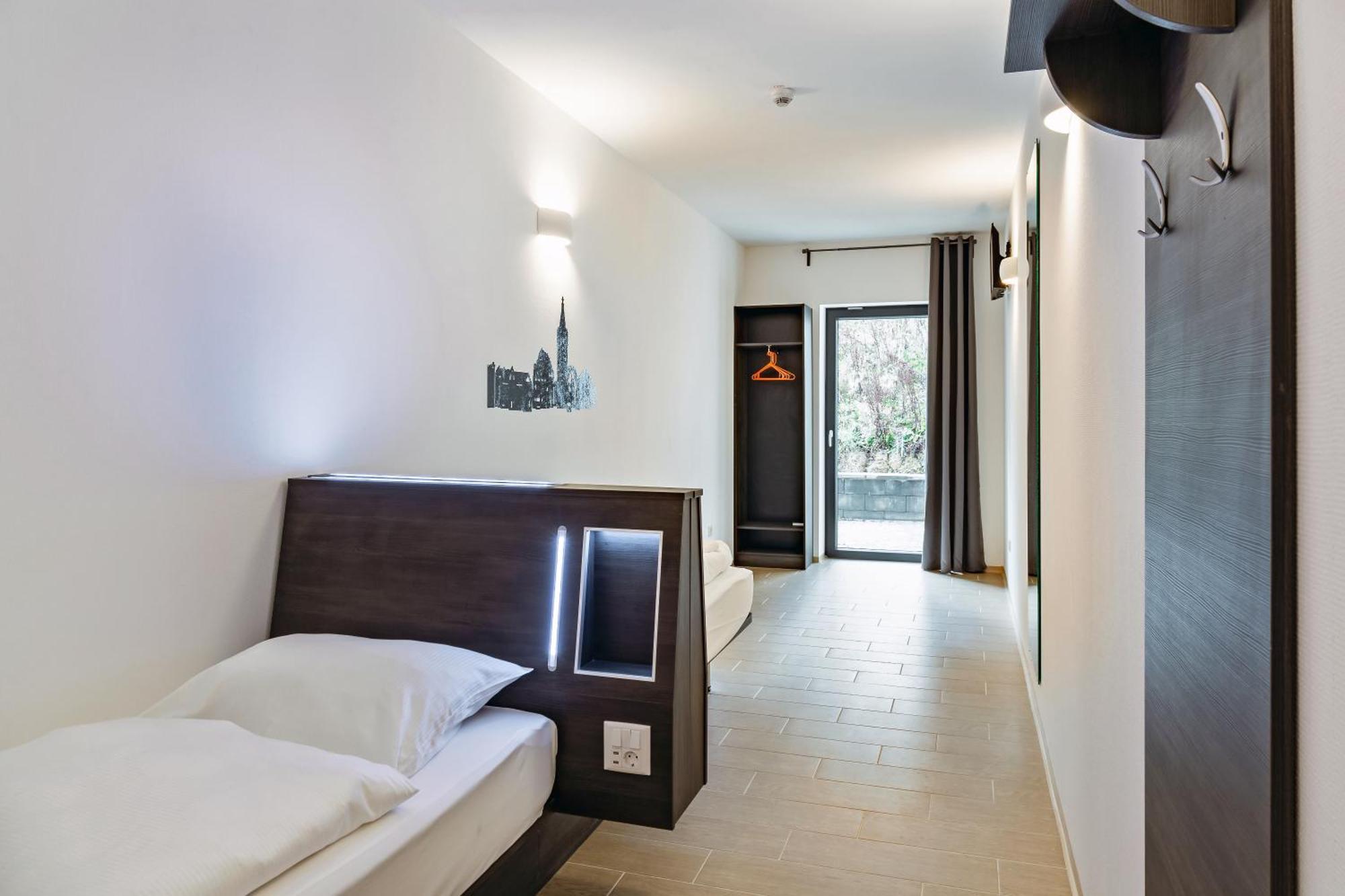 Augustus Hotel Bernkastel - Comfortable Budget Hotel Rum bild